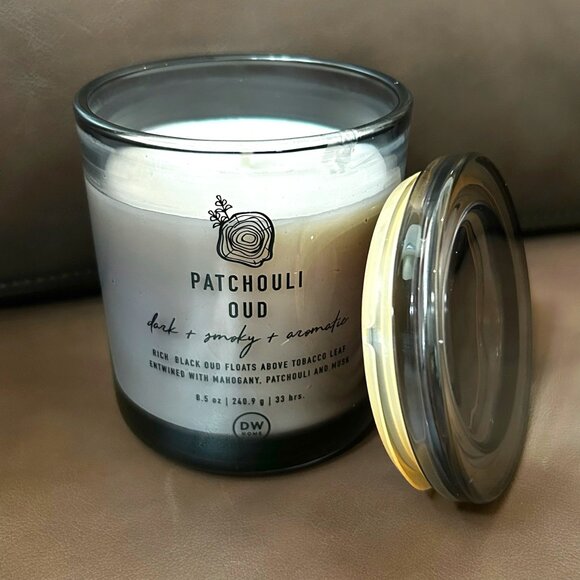 NWT Hand Poured Patchouli Oud Candle - Picture 1 of 7
